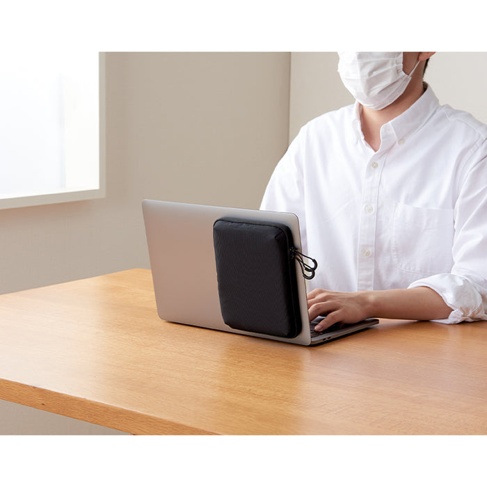 キングジム ノートPCに貼り付けるポーチ　PCP10K　4971660778263