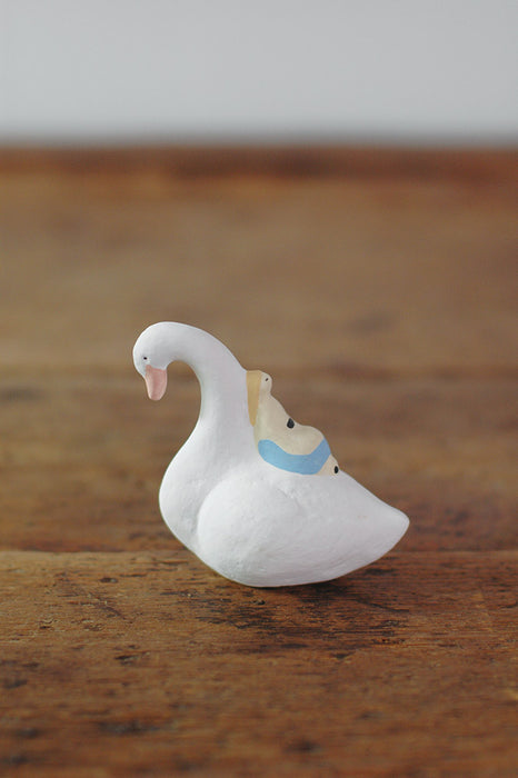 倉敷意匠 にしおゆき人形(野の白鳥)