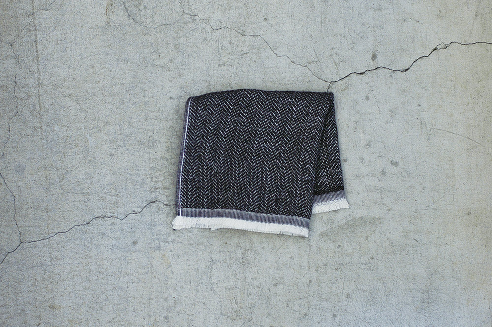 倉敷意匠 杉綾織ｶﾞｰｾﾞ ﾐﾆﾀｵﾙ (ﾌﾞﾗｯｸ)