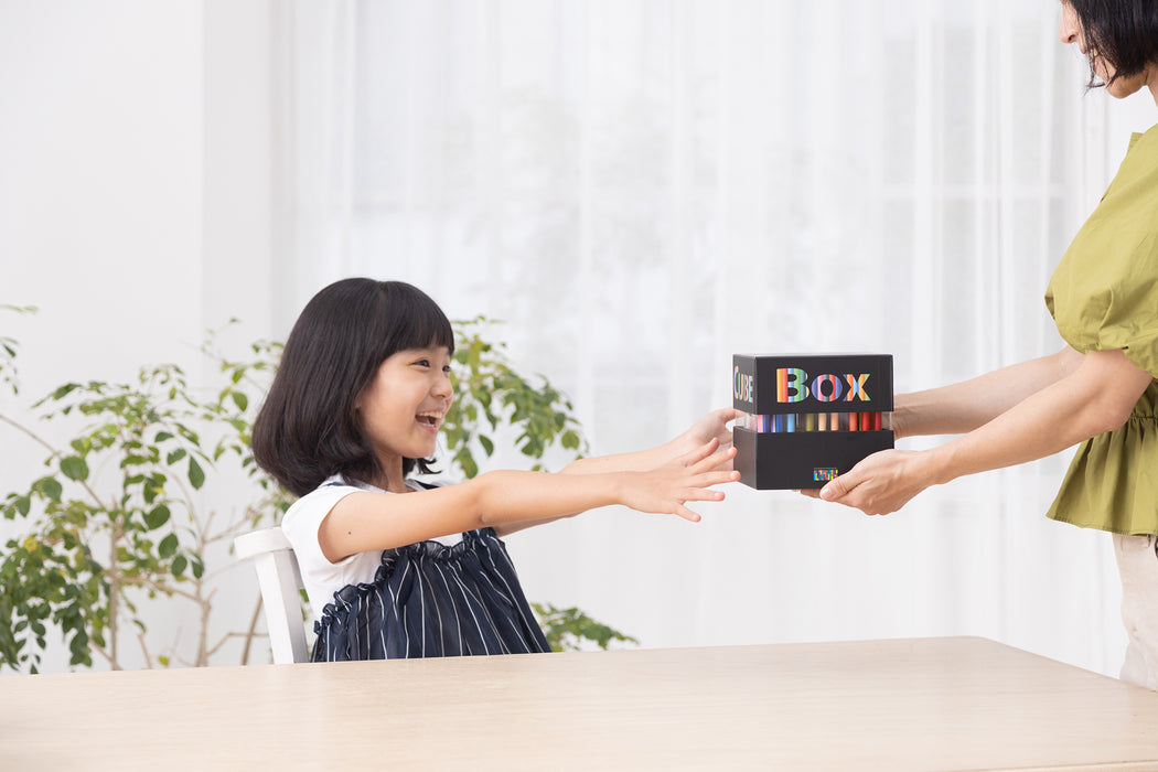 [限定生産品] クーピーペンシルキューブボックス７２色セット ホワイト FY72BOX-WH サクラクレパス